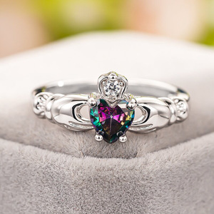 Anello con design a cuore e arcobaleno, stile dolce, per donna - Product Image 3