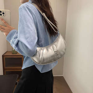 กระเป๋าใต้วงแขนสไตล์เรโทรสำหรับผู้หญิงรุ่นใหม่ ดีไซน์โดดเด่น วัสดุ PU กระเป๋าสะพายซิป สีพื้น เรียบหรูและทันสมัย - Product Image 3