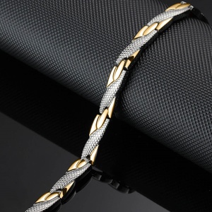 Health Element - Joyería Energética Clásica Unisex, Terapia para la Artritis, Brazalete de Cadena Biomagnética Ajustable de Acero Inoxidable para Uso Diario - Product Image 2