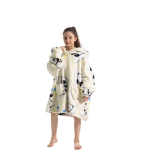 Nuovo produttore di vestiti termici di flanella a prova di freddo del pigiama in velluto TV che abbracciano coperte - Product Image 3