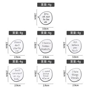 Spilla Creativa con Testo in Inglese, Bianca, Semplice e Versatile. Si Prega di Consultarmi Prima di Toccare, Ho Bisogno di Essere Solo. Badge con Testo Divertente. - Product Image 6