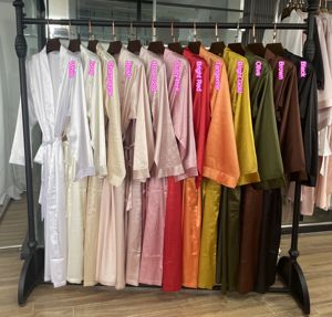 Lussuoso Vestaglia da Donna in Raso di Seta di Alta Qualità, Abito da Sposa, Vestaglia da Spa, Accappatoio con Tasche, Vestito da Sposa e Damigella, Camicia da Notte - Product Image 1