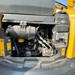 Excavadora de cadenas Komatsu PC40 usada con pocas horas de operación y garantía de dos años para paisajismo de alta calidad. - Product Image 1
