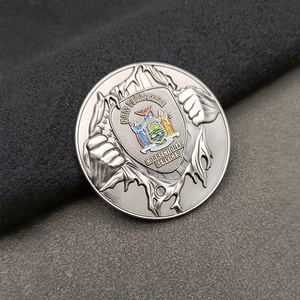 Promocional personalizado 3D encantamiento zorro rojo naipes Canadá desafío recuerdos moneda - Product Image 6