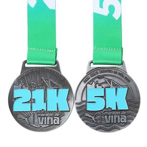 Médailles de course et de marathon en alliage de zinc, finition argent antique, avec logo émaillé, design 21k 5k, vente en gros, offre spéciale - Product Image 1