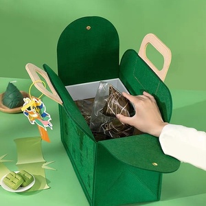 Boîte cadeau rectangulaire en <span class=keywords><strong>feutre</strong></span> Modèle 002 2026 Nouvelle boîte <span class=keywords><strong>vide</strong></span> créative Souvenir Année du Cheval Sac à main Cadeau d'entreprise pour les employés - Product Image 4