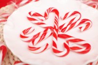Coffret Cadeau Sucettes Canne à Sucre Thème Noël Bonbons Durs Menthe Poivrée Multicolores pour Fêtes