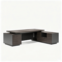 Scrivania direzionale a forma di L in legno scuro con mobiletto laterale per ufficio manager