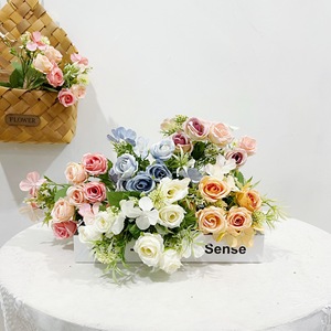 Fiori Artificiali <span class=keywords><strong>Rosa</strong></span> Elsa a Più Teste, Oggetto di Scena, Decorazione per Ufficio Casa Matrimonio, Celebrazione Festiva - Product Image 1