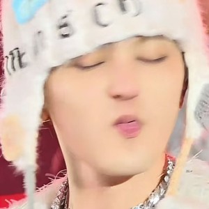 Gorro de punto floral con orejeras, estilo étnico, cálido para invierno, para mujer, 56-58 cm, acrílico, bordado a mano, uso casual - Product Image 2