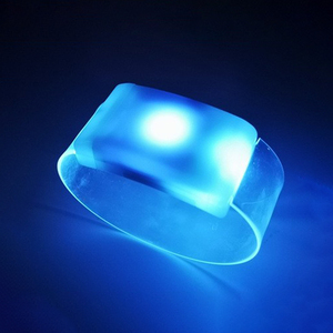 Nueva llegada logotipo personalizado DMX Radio control LED pulsera magnética control remoto led iluminación pulseras para eventos - Product Image 2
