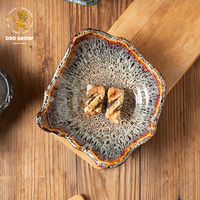 Bol en céramique à bords ondulés irréguliers pour restaurant, sushis, sashimi, apéritifs, assiettes en céramique asymétriques à glaçure mouchetée