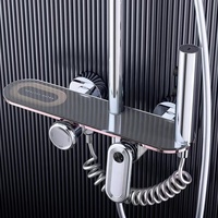 Nouveau robinet de système de douche piano mural moderne avec motif de pluie et de jet pour la salle de bain