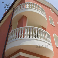 BLVE Moderne Sculpté À La Main Escaliers De Sécurité Main Courante En Marbre Blanc Pilier Romain Conception Balustre Pierre Balcon Garde-Corps pour Maison