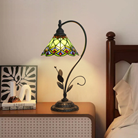 Lampe en verre teinté queue de paon verte, élégante lampe de bureau vintage en forme de feuilles pour chevet, salon, bureau, hôtel, salle à manger