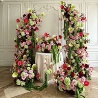 Composition florale en soie pour arche en forme de corne brisée, rouge bordeaux et vert, pour fond de mariage, demande en mariage et décoration de fête et de mariage