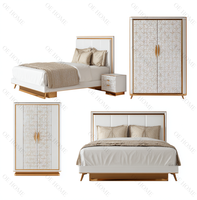 Ensemble de chambre à coucher au design moderne avec cadre en bois, rangement 2 tiroirs, lit king size à hauteur réglable, mobilier de luxe pour appartement et villa