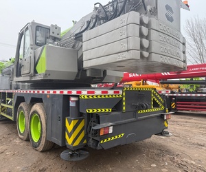 Grue sur camion Zoomlion ZTC800V 80T, année 2022, bon état, 130T, avec grue SAC1300T, STC800T6, STC800T5, STC1000C7. - Product Image 4