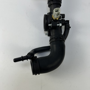 Tuyau de liquide de refroidissement du thermostat pour Land Rover Range Rover Sport OE LR036058 L494 Vogue L405 4.4L Diesel 448DT - Product Image 2