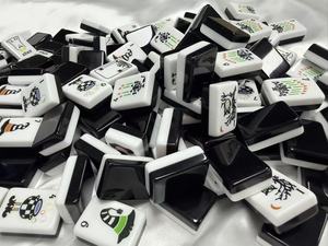 Nouvelles tuiles de mahjong américaines en acrylique double couche noir et blanc, thème fantôme d'Halloween - Product Image 4