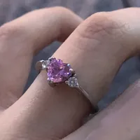 Vente en gros de bagues personnalisées en pierre d'opale de feu blanche avec cœur en argent sterling 925 naturel bague d'opale de feu bleue pour femmes