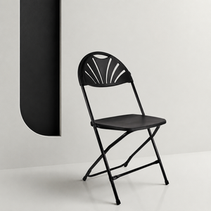 Chaise de jardin pliable en PP noir et métal - Meuble d'extérieur durable, léger et portable pour jardin, restaurant, usage domestique - Product Image 1
