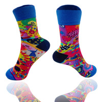 OEM Design personnalisé Chaussettes tendance en coton de haute qualité pour femmes Impression 3D Chaussettes à sublimation graphique fantaisie