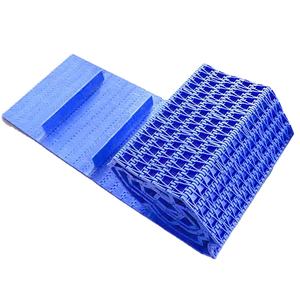 Sabuk Konveyor Modular Seri 900 dengan Jaring Plastik Berpalang dan Pelindung Makanan, Sabuk Konveyor Aliran Air dengan Plat - Product Image 1