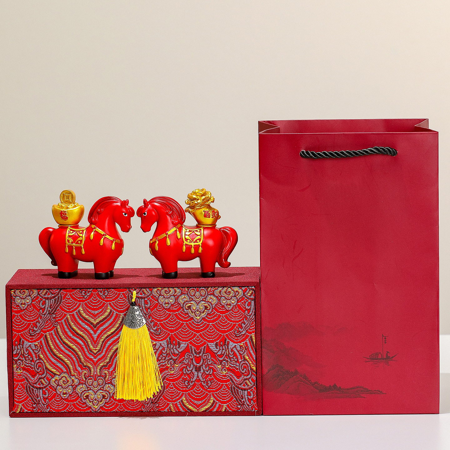 Bonne chance immédiatement [Pack de deux] Sac cadeau en boîte de brocart rouge