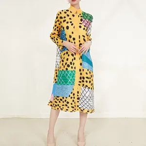 2023 여름 새로운 싱글 브레스트 느슨한 옷깃 Pleated 인쇄 여성 의류 아프리카 인쇄 스커트 및 드레스