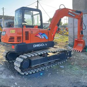 Excavadora pequeña de 6 toneladas, excavadora de orugas hidráulica de segunda mano Doosan DH60, original, precio competitivo - Product Image 1