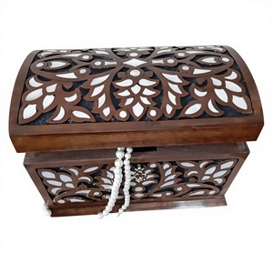 Boîte à bijoux en bois de luxe avec incrustations, organisateur décoratif fait main pour bijoux, accessoires, souvenirs et décoration élégante pour la maison - Product Image 1