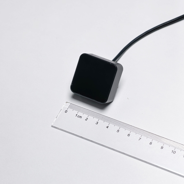 77GHz Automotive Blind Spot Detection Radar Sensor 70m FMCW Millimeter Wave Radar for Vehicle ADAS Safety System