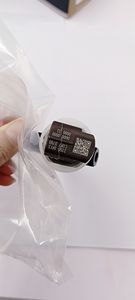 Inyector de Combustible Diésel Remanufacturado <span class=keywords><strong>23670</strong></span>-<span class=keywords><strong>0L010</strong></span> <span class=keywords><strong>23670</strong></span>-0L0 095000-8740 <span class=keywords><strong>23670</strong></span>-09360 095000-8530 <span class=keywords><strong>23670</strong></span>-30240 para <span class=keywords><strong>Denso</strong></span> para 2KD - Product Image 4