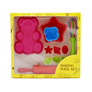 Set di Utensili per Decorazione Torte in Silicone di Alta Qualità, Stampi a Forma di Orso/Stella per Bambini - Product Image 3