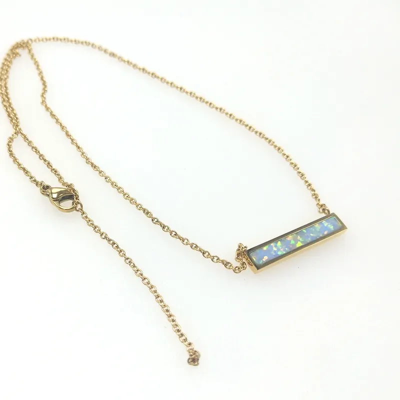Vente en gros approvisionnement chaud beau cadeau de collier d'opale pour les femmes