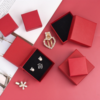Boîte à collier en papier de luxe avec logo personnalisé, boîte cadeau pour bijoux délicats, emballage en carton haut de gamme pour la vente en gros