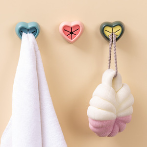 Heart-shaped Towel Holder Self-Adhesive Plastic Bathroom <b>Kitchen</b> <b>Rack</b> For Towel And Dishcloth - Product Image 1