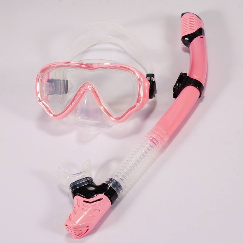 ชุดสีชมพู