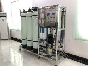 Système de filtration d'eau domestique par osmose inverse en fibre de verre 500 LPH économique avec <span class=keywords><strong>adoucisseur</strong></span> d'eau pour la production d'eau pure - Product Image 5