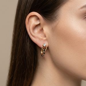 Elegantes Pendientes de Aro de Oro de 22K con Diamantes para Mujer, Diseño Triangular Moderno y Acento de Esmalte Negro - Product Image 2