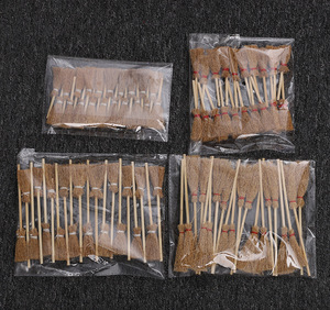 Mini balai de sorcière d'Halloween avec herbe de la pampa, décorations artisanales en plastique, petits accessoires de sorcière, ornements, Chine - Product Image 5