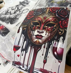 Plastisol Premium para Transferencia Térmica en Prendas y Bolsas con Gráfico Floral Gótico de Vino Goteando - Product Image 2