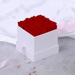 9 Roses Tête Fleur <span class=keywords><strong>Éternel</strong></span>le Longue Durée Rose Immortelle Dans Une Boîte Conservée Boîte Cadeau Rose Rouge Pour Maman - Product Image 2