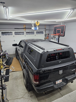 DODGE RAM 2500 GMC Hardtop Truck Bed Topper Aleación de aluminio Anti-Rust Smart Cap Impermeable Pickup Truck Canopy Camper Tailbox