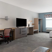 Meuble mural de connexion Home2 Suites Working Wall King Studio Suite GR 306 – Fabricant de meubles modulaires pour chambres d'hôtel sur mesure