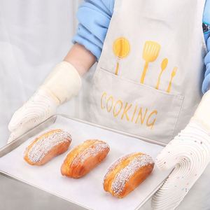 Guantes de Silicona Resistentes al Calor con Almohadillas y Agarraderas para Cocina, Repostería y Cocción - Product Image 3