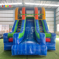 Structure de jeu gonflable double toboggan aquatique/sèche pour événements festifs en extérieur