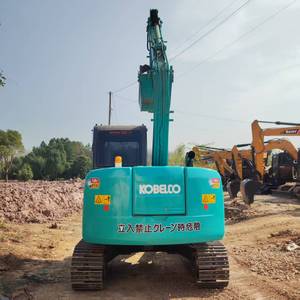 Excavadora de orugas Kobelco usada de 7,5 toneladas, gran Estado, motor Isuzu certificado EPA/CE y válvula hidráulica Kawasaki a la venta - Product Image 4