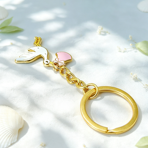 Portachiavi a Forma di Cigno Carino a Prezzo di Fabbrica, Ciondolo Personalizzato in Lega Placcata Oro con Smalto Morbido e Anello in Acciaio Inossidabile - Product Image 3